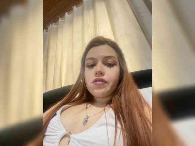 Pamela-Velvet webcam