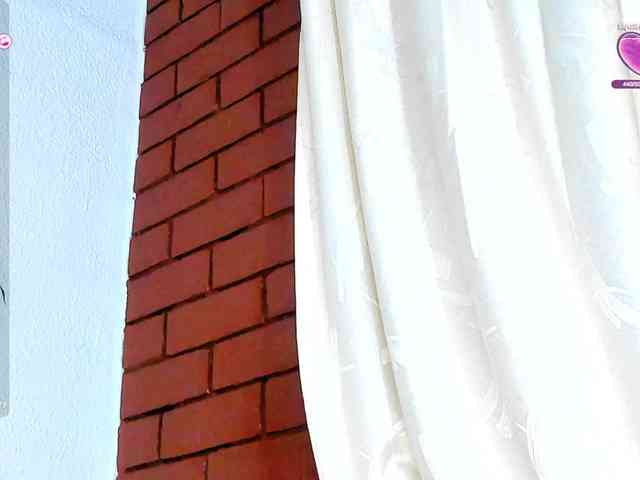 Pamela-Velvet webcam