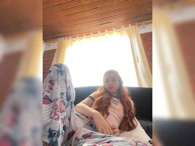 Pamela-Velvet webcam