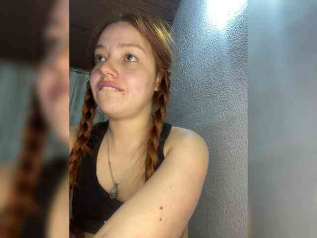 Pamela-Velvet webcam