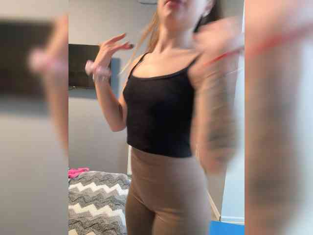 Mrs_Peach webcam