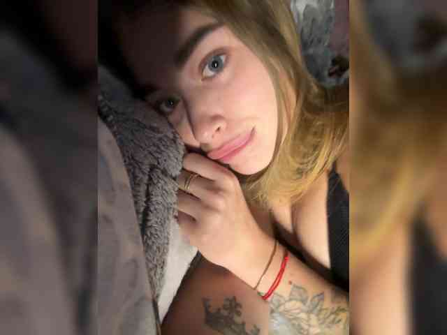 Mrs_Peach webcam