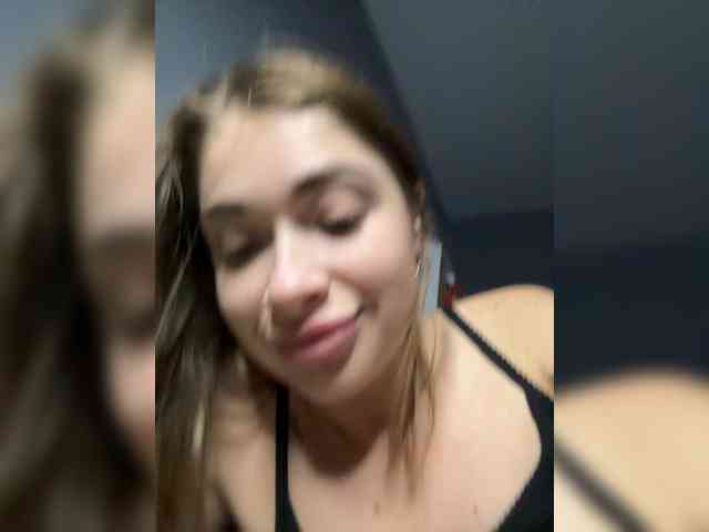 Mrs_Peach webcam