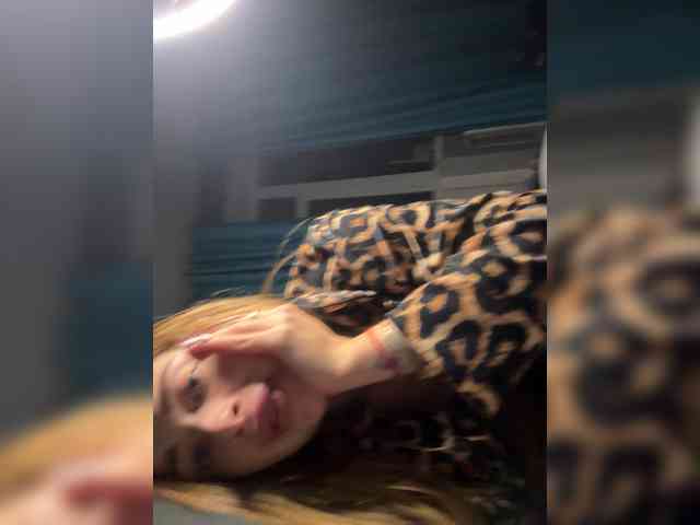 PrettyLion999 bongacams