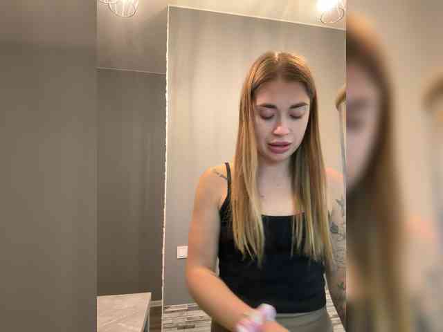 Mrs_Peach webcam