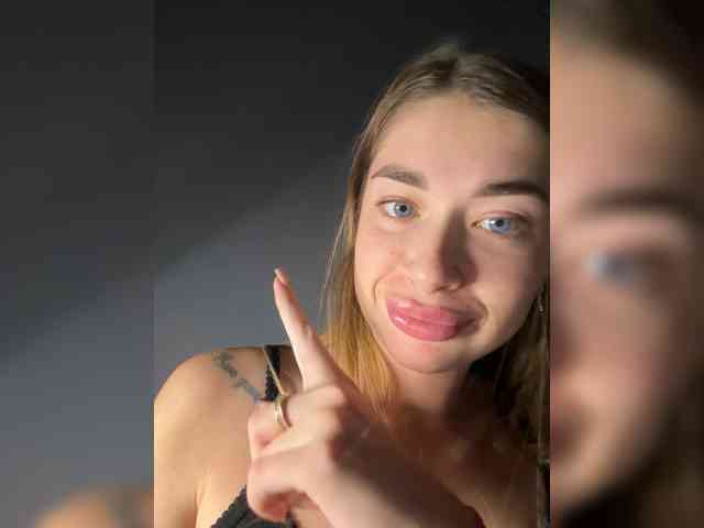 Mrs_Peach webcam