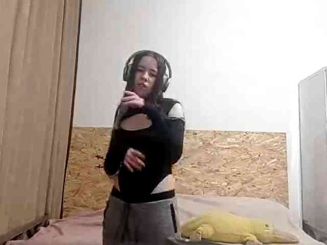 LorrieRingham webcam