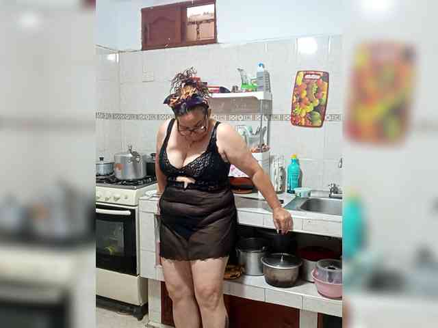 AfroditaMilf69 webcam