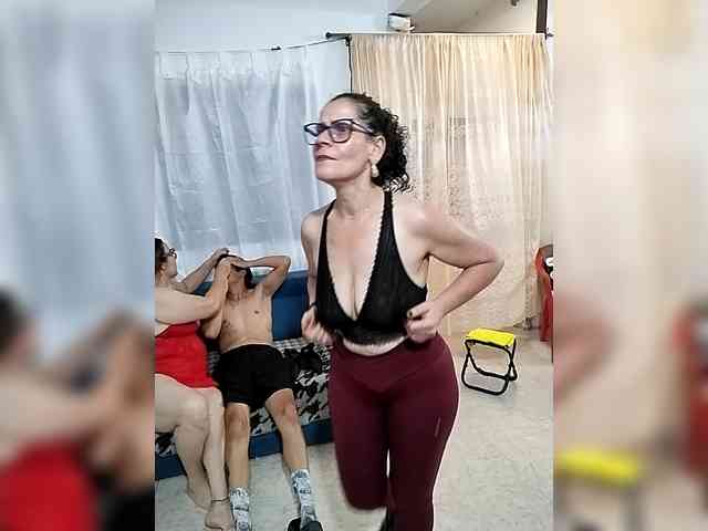 AfroditaMilf69 webcam