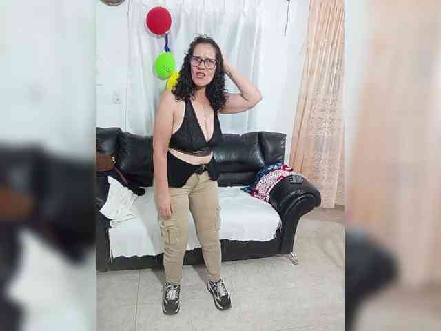 AfroditaMilf69 webcam