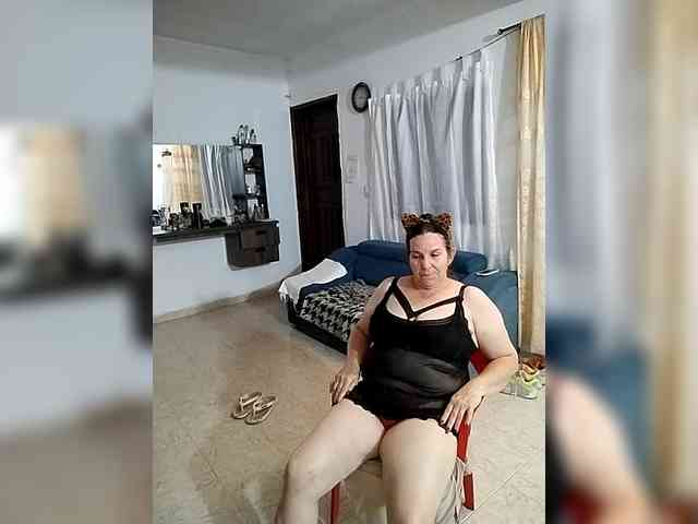 AfroditaMilf69 webcam