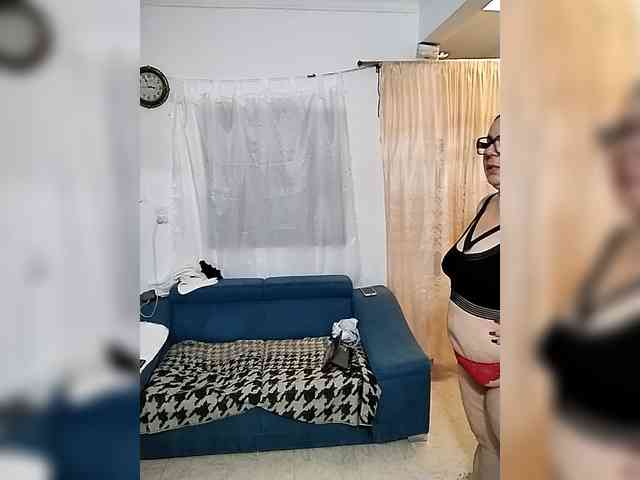 AfroditaMilf69 webcam