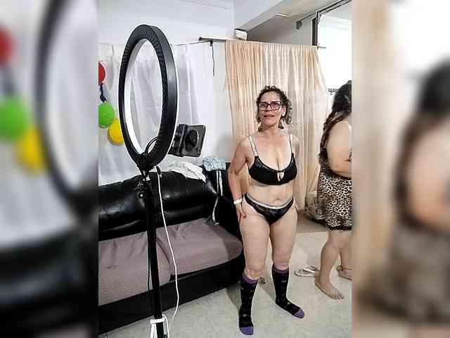 AfroditaMilf69 webcam