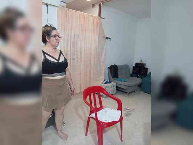 AfroditaMilf69 webcam