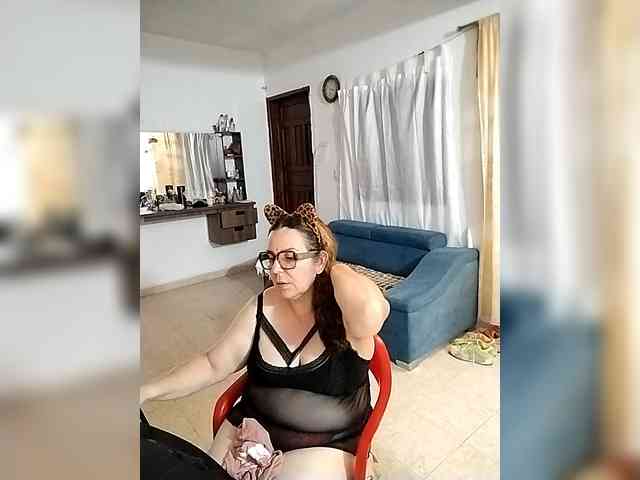 AfroditaMilf69 webcam