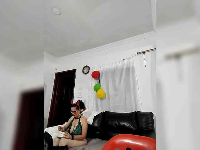 AfroditaMilf69 webcam