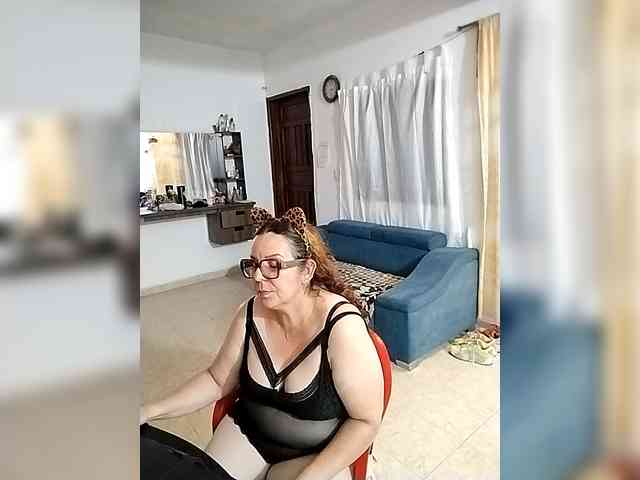 AfroditaMilf69 webcam