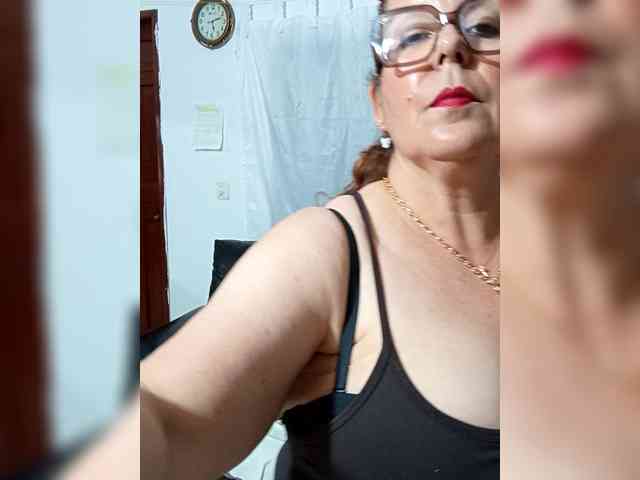 AfroditaMilf69 webcam