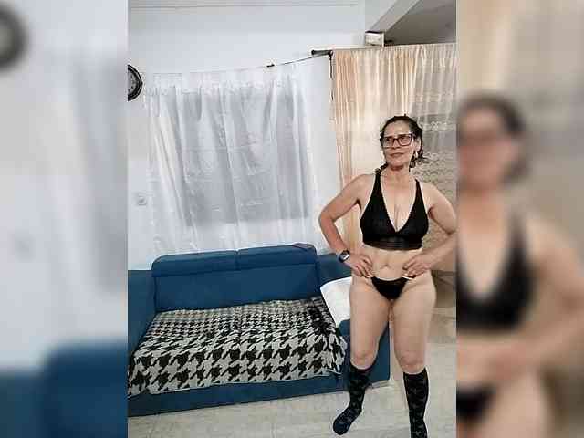AfroditaMilf69 webcam