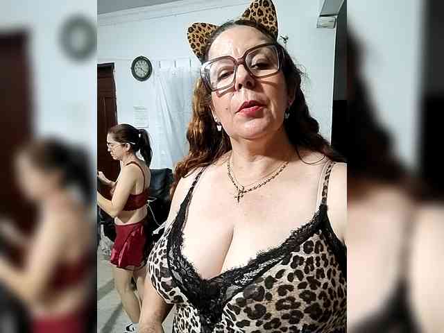 AfroditaMilf69 webcam