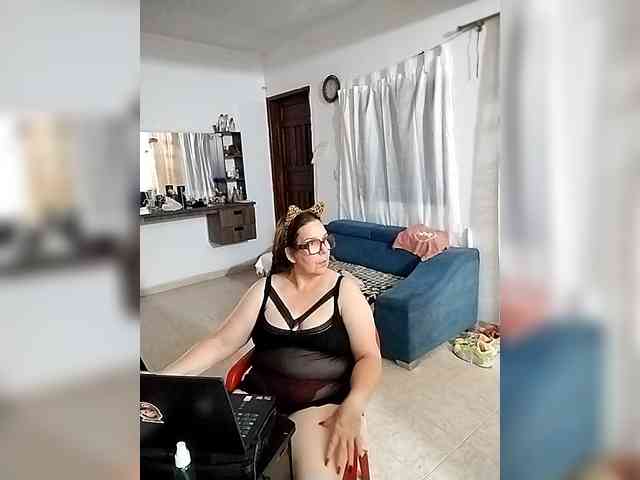 AfroditaMilf69 webcam