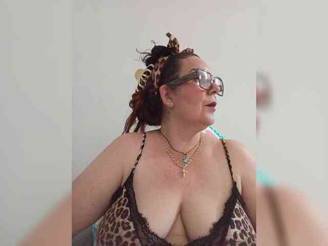 AfroditaMilf69 webcam