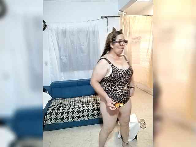 AfroditaMilf69 webcam