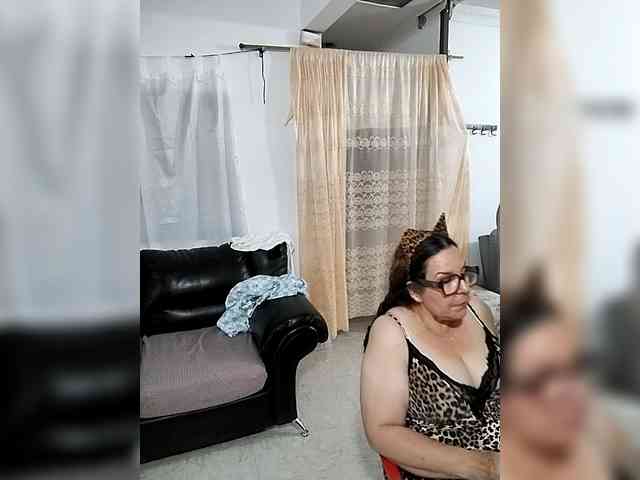 AfroditaMilf69 webcam