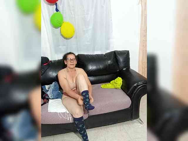 AfroditaMilf69 webcam