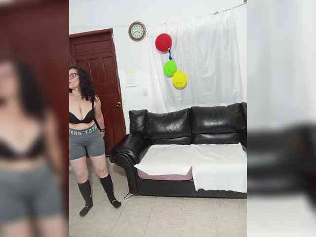 AfroditaMilf69 webcam