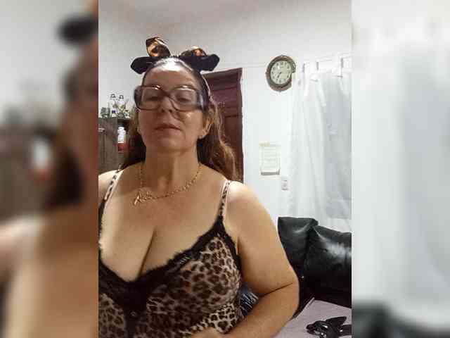 AfroditaMilf69 webcam