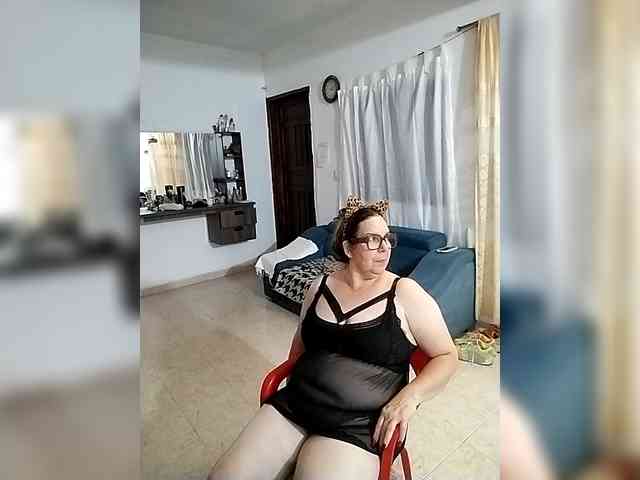 AfroditaMilf69 webcam