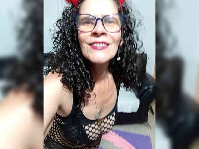 AfroditaMilf69 webcam