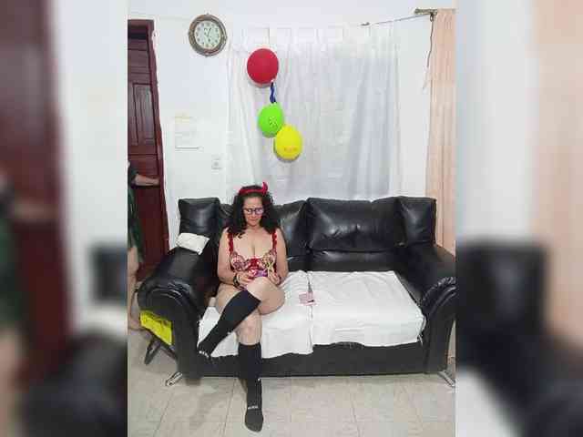 AfroditaMilf69 webcam