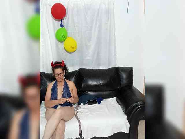 AfroditaMilf69 webcam