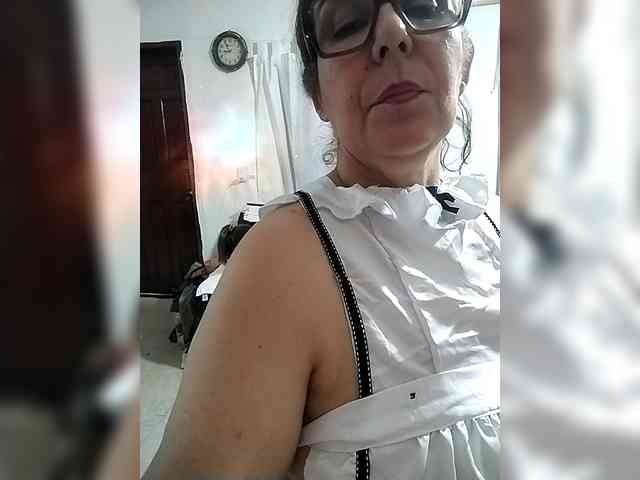 AfroditaMilf69 webcam