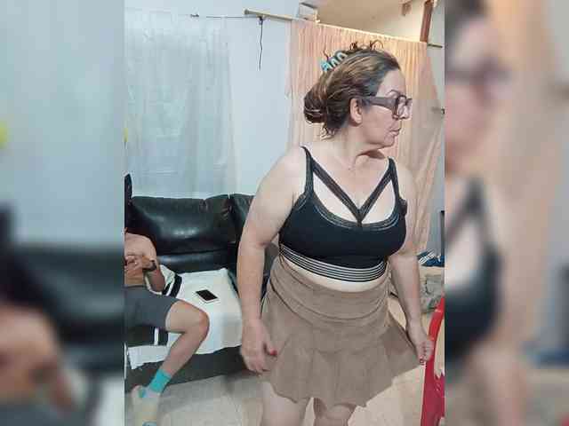 AfroditaMilf69 webcam