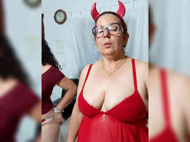 AfroditaMilf69 webcam