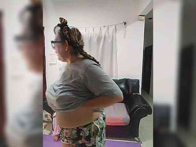 AfroditaMilf69 webcam