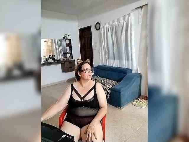 AfroditaMilf69 webcam