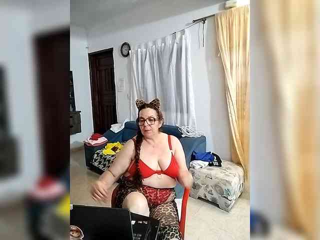 AfroditaMilf69 webcam