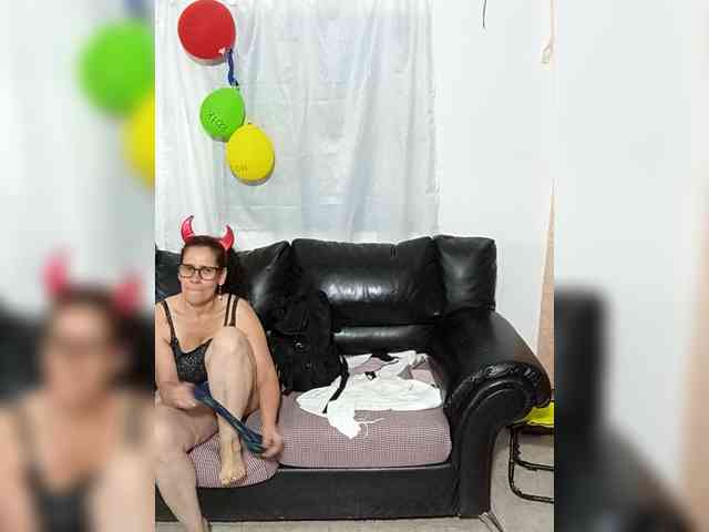 AfroditaMilf69 webcam