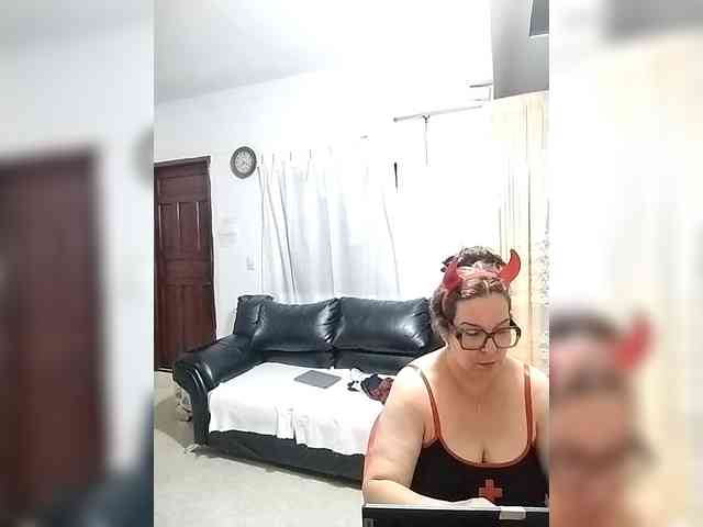 AfroditaMilf69 webcam