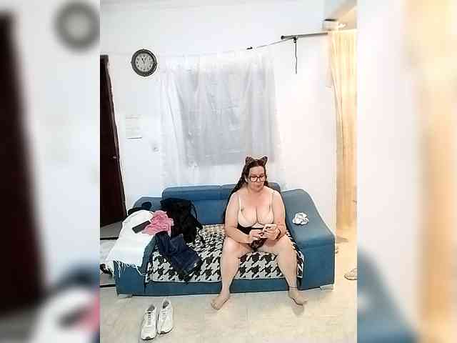 AfroditaMilf69 webcam