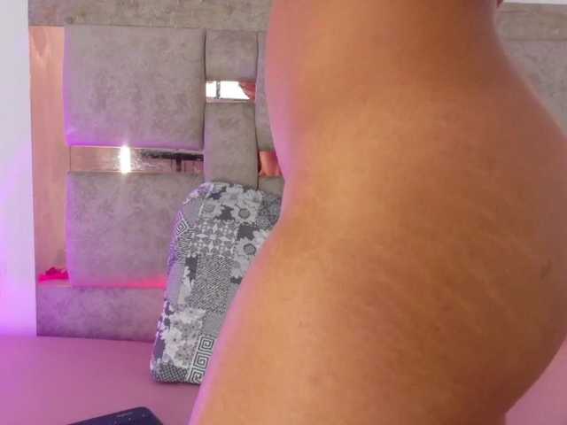  Malia-Brown1 chat room