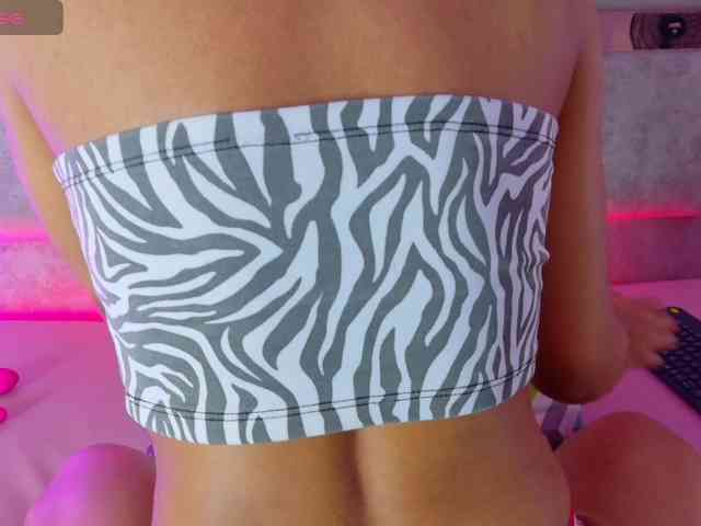 Malia-Brown1 webcam