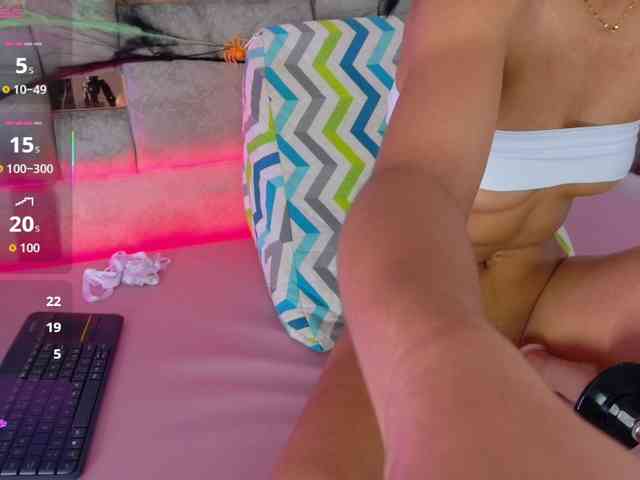 Malia-Brown1 webcam