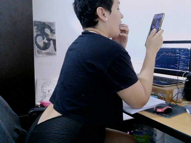 onlyLuxas23's BongaCams show and profile