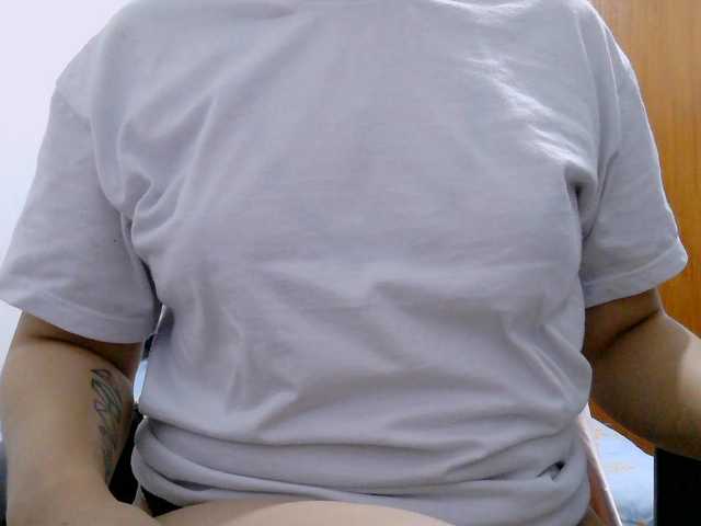 onlyLuxas23's BongaCams show and profile