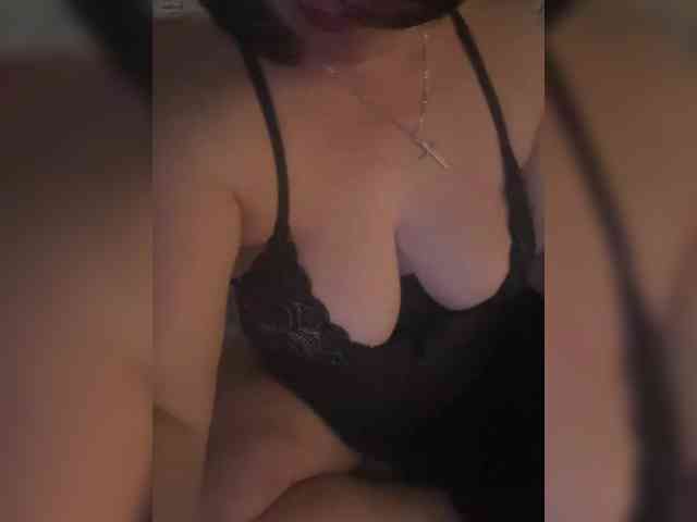 KatrinLove webcam